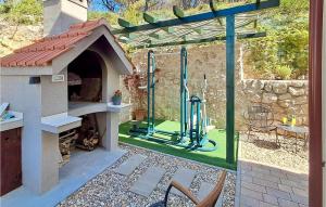 Zdjęcie z galerii obiektu Stunning Home In Novigrad With Kitchen w mieście Novigrad