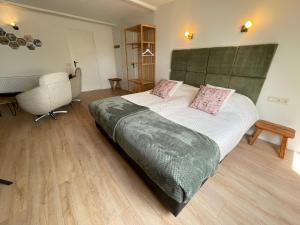 Gallery image of Bed and Breakfast de Salix in Hitzum
