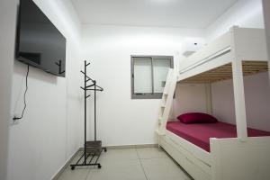 Et tv og/eller underholdning på גרדניה פריים