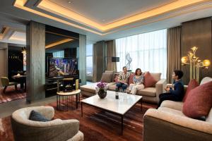 Μια τηλεόραση ή/και κέντρο ψυχαγωγίας στο Sofitel Kuala Lumpur Damansara