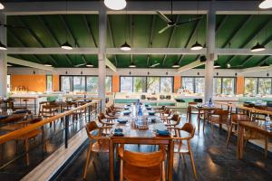 Restaurace v ubytování MGM Beach Resorts East Coast Road