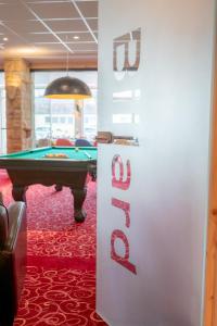 Biljarðborð á AaRa Hotel