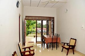 Foto dalla galleria di Anuradha Holiday Apartments a Anuradhapura