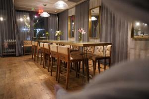 Park James餐厅或其他用餐的地方