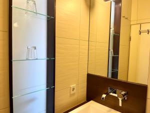 Ένα μπάνιο στο Appartementhaus Seemöwe Silbermöwe +7 φωτογραφίες