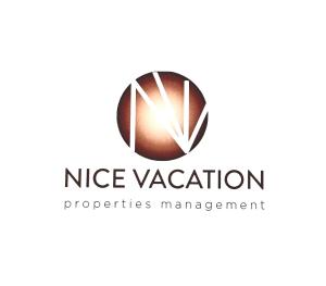 una imagen del logotipo de gestión de las propiedades de Nike Vacation en Casa Chiara in centro con corte privata, en San Benedetto del Tronto 20 fotos más