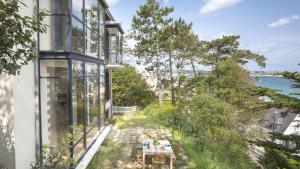 Naturlandskabet i nærheden af villaen