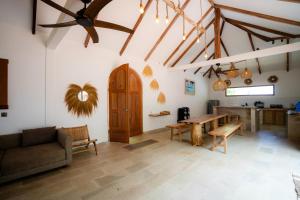 Posezení v ubytování Lances right Surfhouse