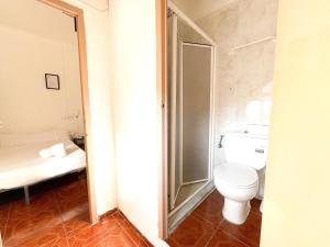 Koupelna v ubytování LÀtic Rooms
