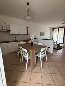 Una cocina o cocineta en B&B Canossa