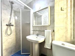 Koupelna v ubytování LÀtic Rooms