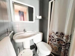 Koupelna v ubytování LÀtic Rooms