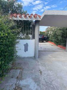 Foto dalla galleria di Apartment in villa with garden 1 a Platamona