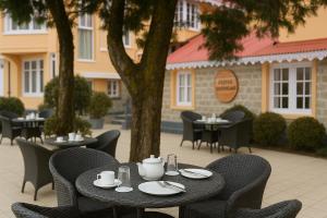 Restaurace v ubytování Summit Swiss Heritage Resort & Spa