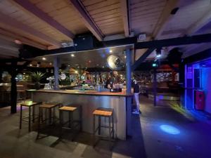 Setustofa eða bar á Expérience unique sur un bateau