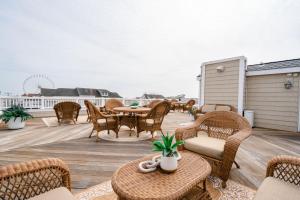 Coastal Chateau陽台或露臺