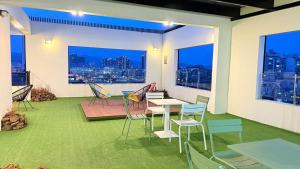 Khu vực ghế ngồi tại Hotel Intro Chuncheon