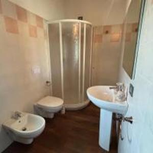 A bathroom at Il Pianetto Holiday Accomodation