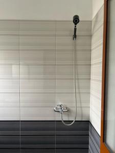 Un baño de Adriatic Escape
