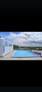 Πισίνα στο ή κοντά στο MyQrib MyQabin MyQeja Mombasa