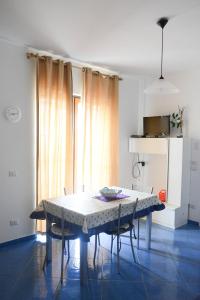 Kuchyň nebo kuchyňský kout v ubytování Appartamenti Le Giare Acciaroli