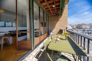 Ein Balkon oder eine Terrasse in der Unterkunft Superbe Appartement, vue Notre Dame de la Garde, Vieux port