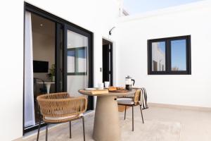 Μια τηλεόραση ή/και κέντρο ψυχαγωγίας στο Agua Doce Suites