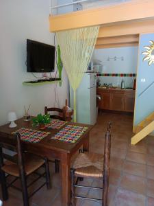 Kuchyň nebo kuchyňský kout v ubytování La villa des pins