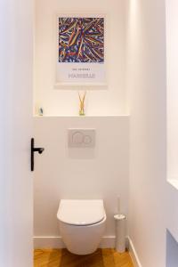 Ein Badezimmer in der Unterkunft Superbe Appartement, vue Notre Dame de la Garde, Vieux port