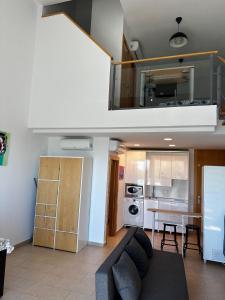 Kuchnia lub aneks kuchenny w obiekcie Loft luminoso Alcorcón M-40 Madrid