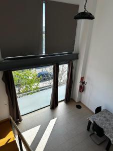 Telewizja i/lub zestaw kina domowego w obiekcie Loft luminoso Alcorcón M-40 Madrid