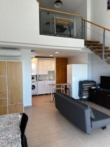 Kuchnia lub aneks kuchenny w obiekcie Loft luminoso Alcorcón M-40 Madrid