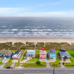 Gallery image of Beachfront Million Dollar Views 2 King Beds Big Tv in Galveston