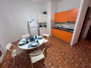 Dapur atau dapur kecil di La casa di Vicky