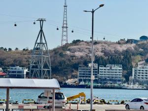 Naturlandskabet i nærheden af vandrehjemmet + 3 billeder