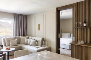 Posezení v ubytování Lingers Suites & Residence