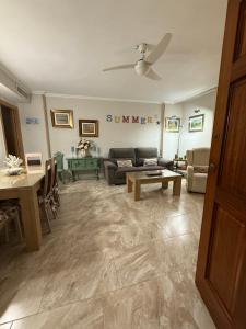Część wypoczynkowa w obiekcie Apartamento Playa Guardamar del Segura