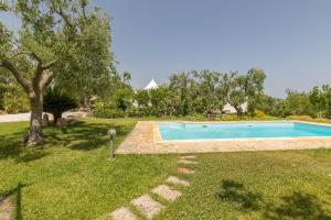 The swimming pool at or close to Villa Verdena - Carovigno