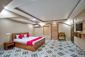 Postel nebo postele na pokoji v ubytování Luxury Aveeno Resort Near Calangute and Baga