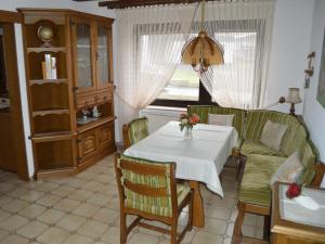 Χώρος καθιστικού στο Ferienwohnung Lennestadt