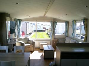 Τραπέζι μπιλιάρδου στο Kingfisher Surf Shack 8 Berth Central Heated Close to site entrance FREE WIFI