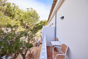 Balkón nebo terasa v ubytování INNER Hostal Es Molí