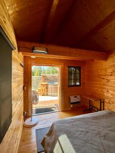 Voodi või voodid majutusasutuse Garden Bay Hideaway - Glamping & RV toas
