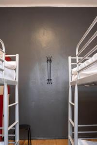 Posteľ alebo postele v izbe v ubytovaní New World St Hostel and Private Room