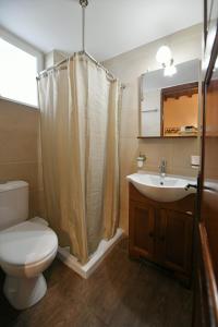Koupelna v ubytování Athina Guesthouse