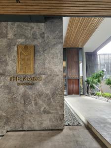 ด้านหน้าอาคารหรือทางเข้าของ Modern Apartment The MarQ D1