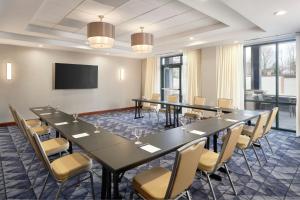 Ärikülastajate ala ja/või konverentsiruum majutusasutuses Courtyard by Marriott Saratoga Springs +19 fotot