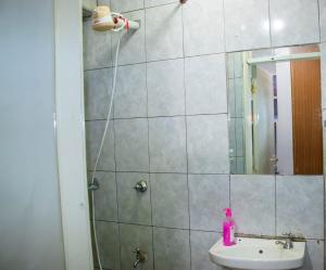 Koupelna v ubytování Golos STUDIO APARTMENT with swimming Pool