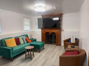 Un lugar para sentarse en Hyannis Hideaway in Cape Cod