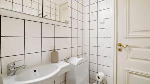 ห้องน้ำของ Luxury suite in Gamla Stan, top floor